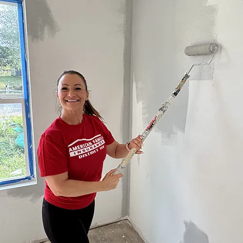 Volunteer-Paint Volunteer Painting
