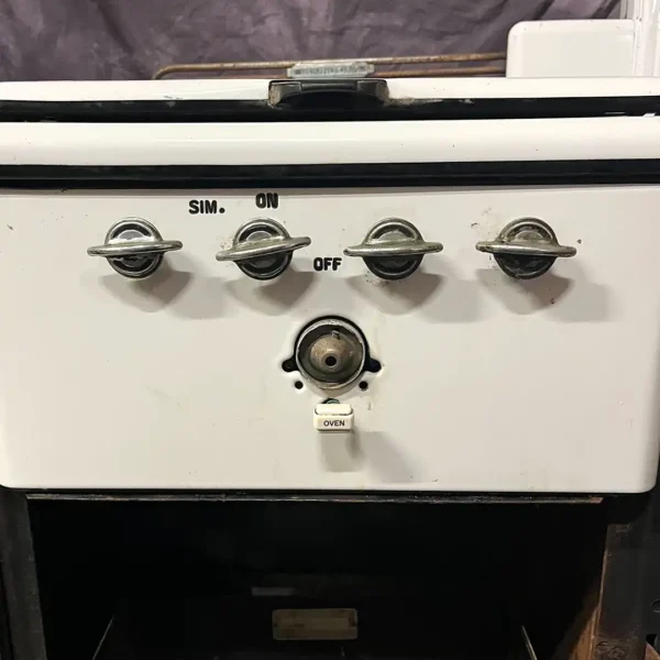Round Oak antique gas stove oven interior vintage 1930s