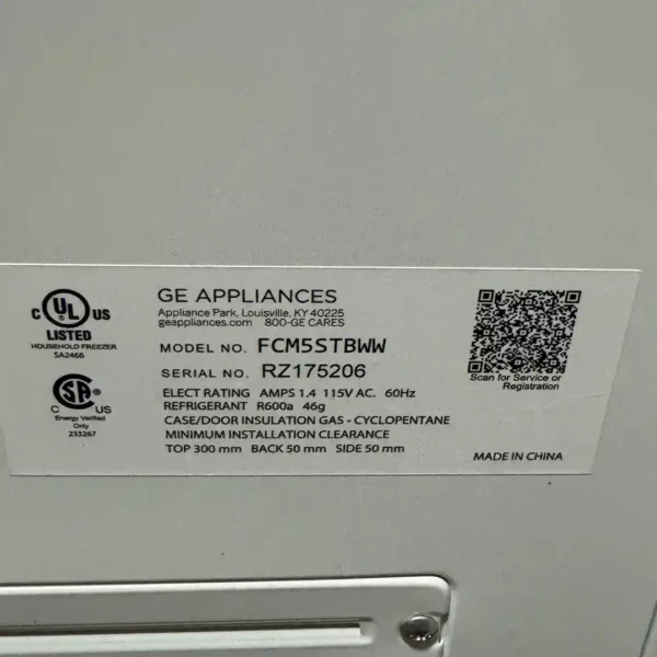 GE Appliances 5.0 Cu. Ft. Manual Defrost Chest Freezer FCM5STBWW – Like New - Image 6
